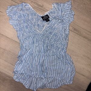 Super cute blue/white blouse